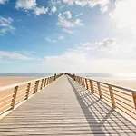 - 4 Pers. Foret Proche